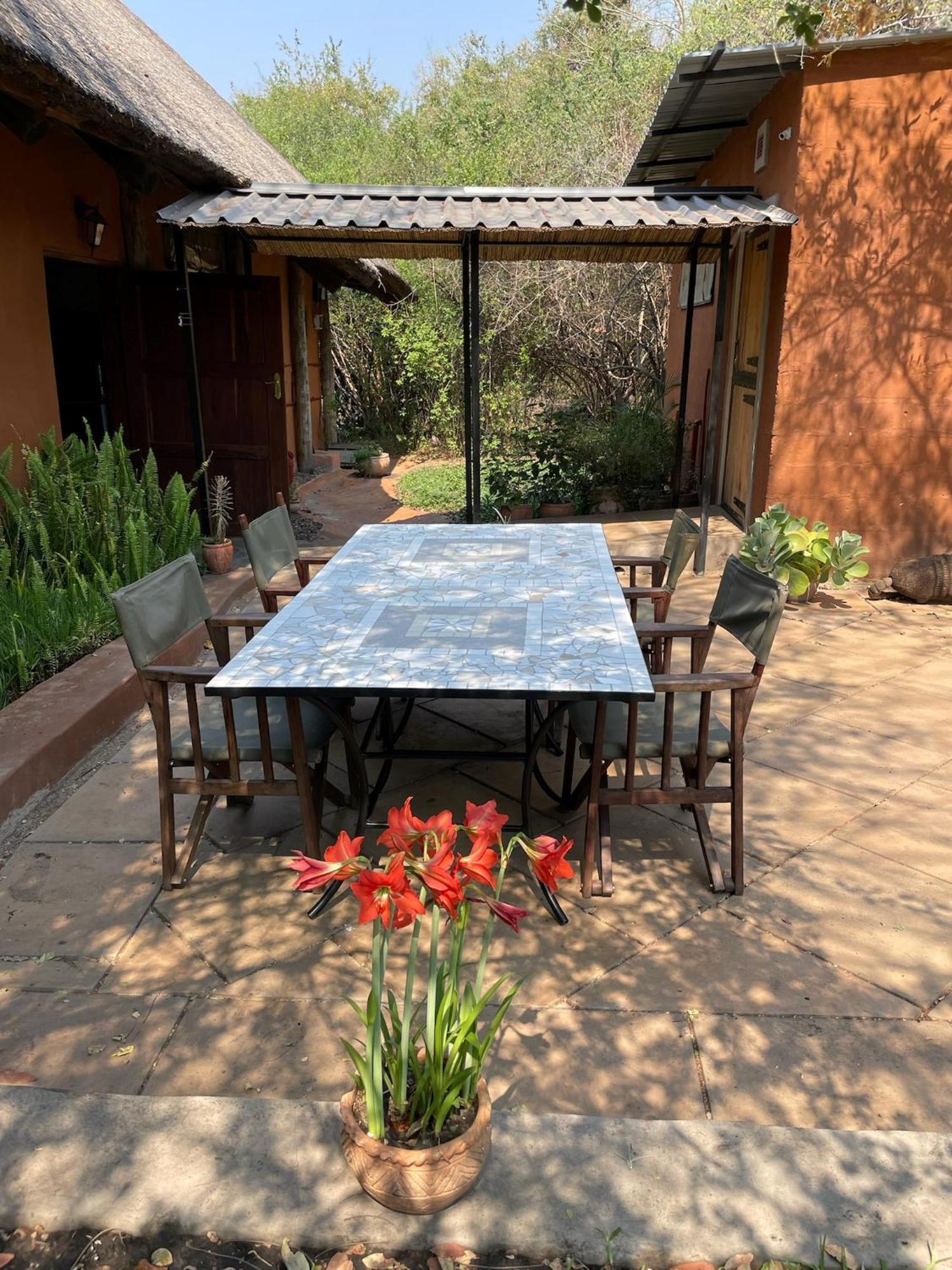 Chundukwa River Lodge - Self Catering House Livingstone Extérieur photo